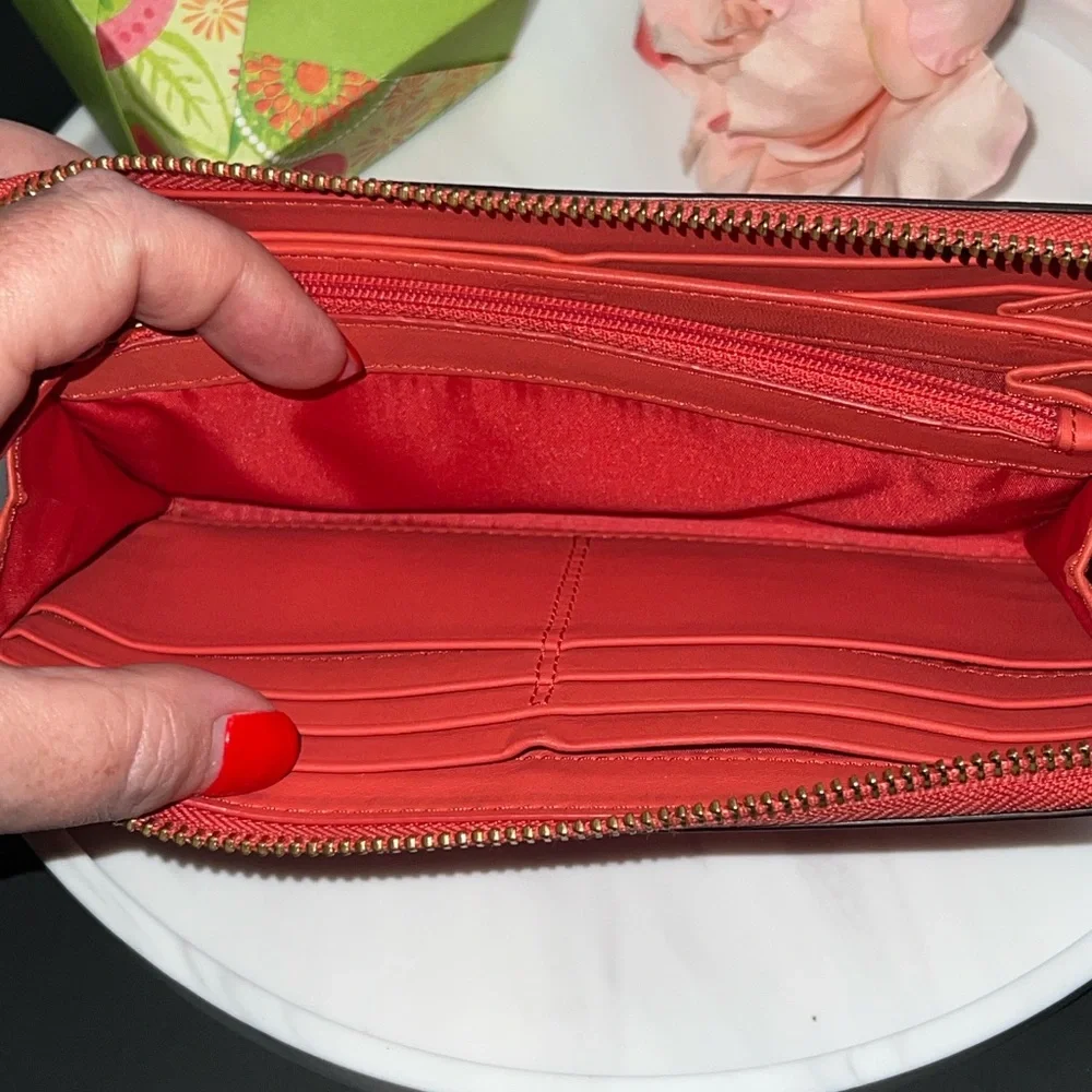 EUC Coach Accordion Zip Wallet in Coral - Picture 11 of 13